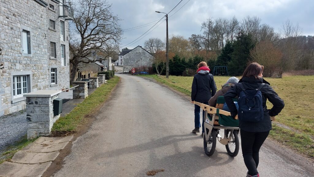 Paysage le long d'une promenade avec la becasine de Wellin